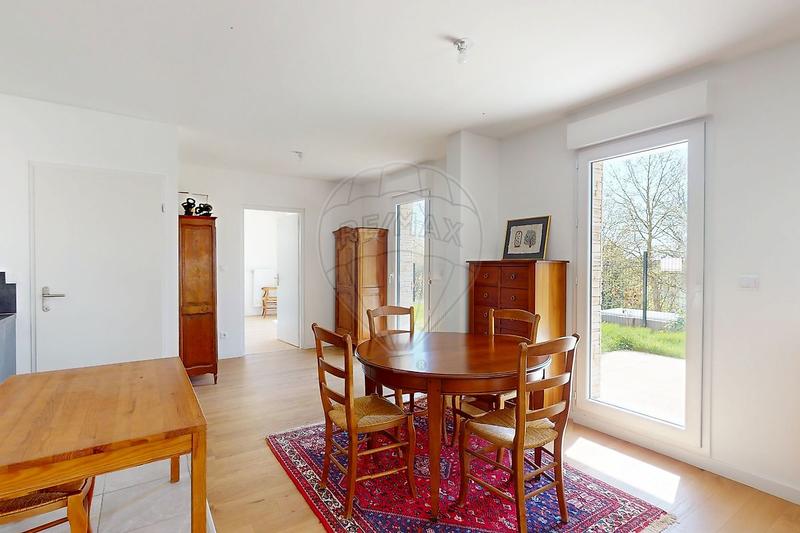 Appartement - 95 m² - 4 pièces