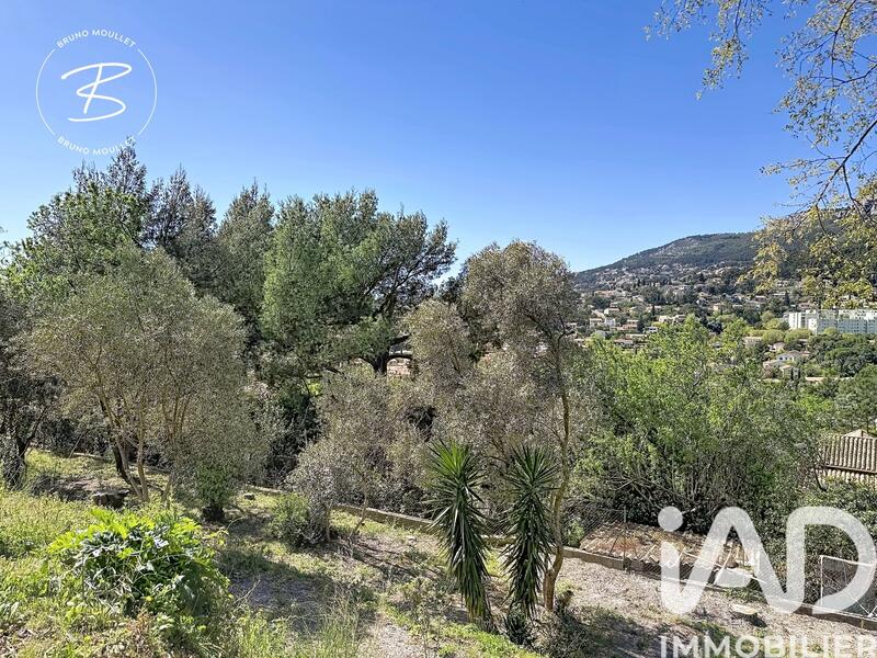 Maison - 226 m² - 7 pièces