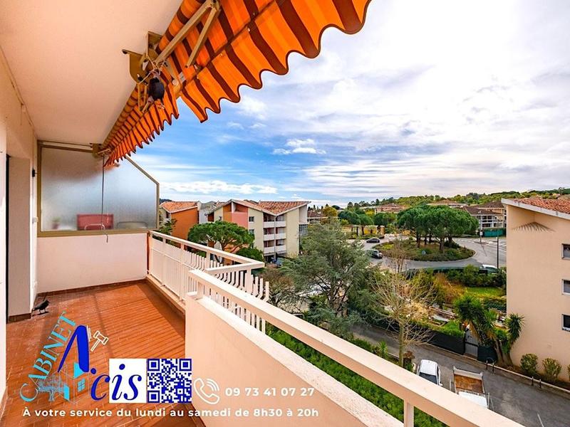 Appartement - 92 m² - 4 pièces