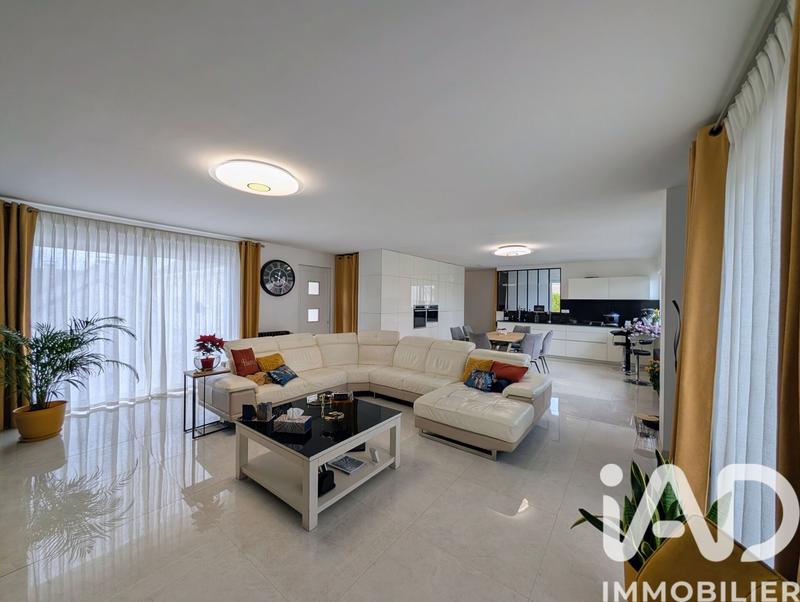 Appartement - 150 m² - 6 pièces