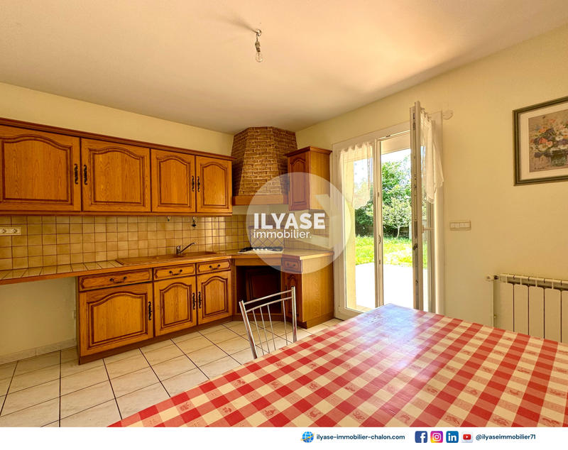 Maison - 200 m² - 10 pièces