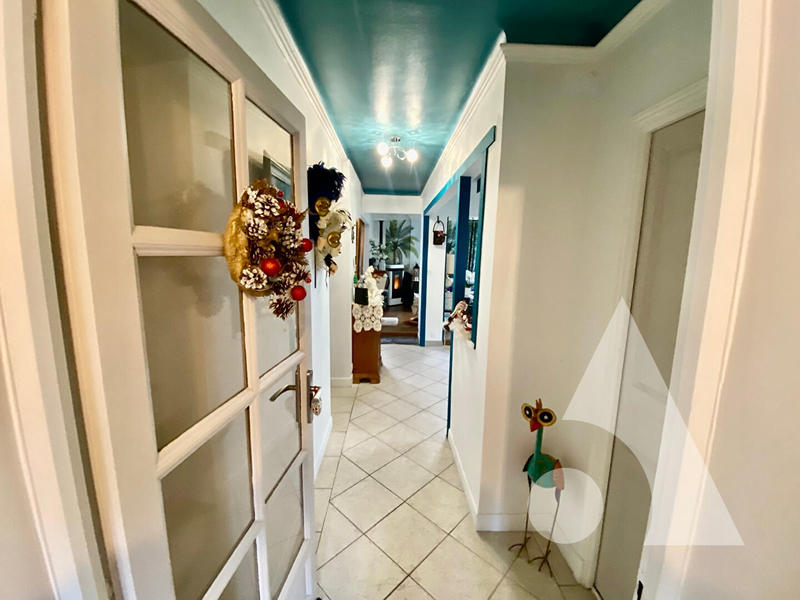 Maison - 224 m² - 6 pièces