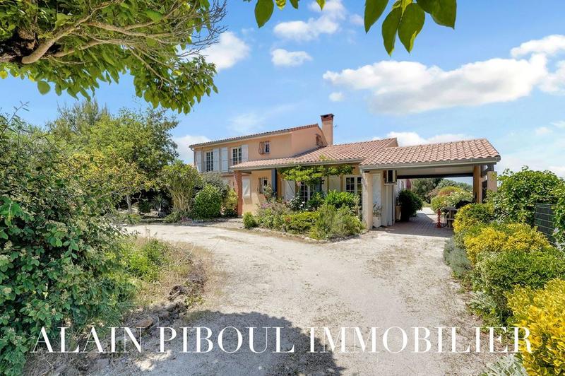 Maison traditionnelle - 173 m² - 6 pièces