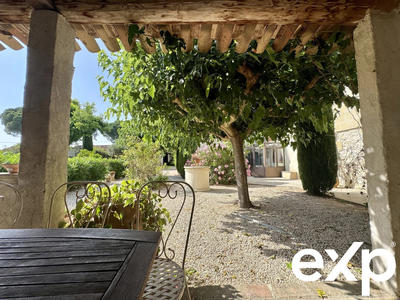 Maison - 300 m² - 7 pièces