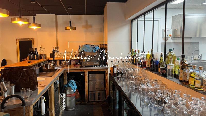 Local commercial - 207 m² - 2 pièces