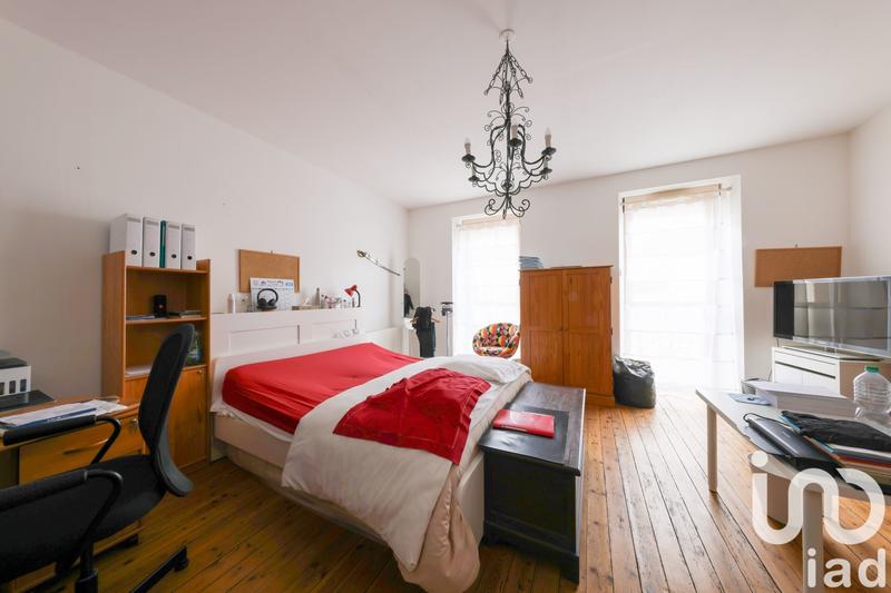 Maison - 377 m² - 10 pièces