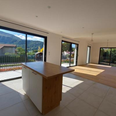 Appartement - 122 m² - 4 pièces