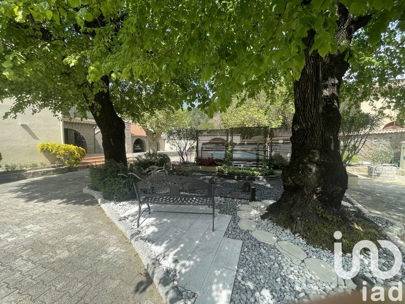 Maison - 335 m² - 9 pièces