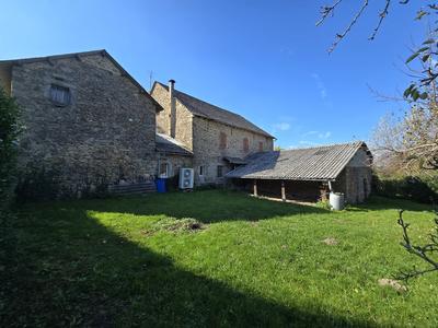 Maison - 202 m² - 7 pièces