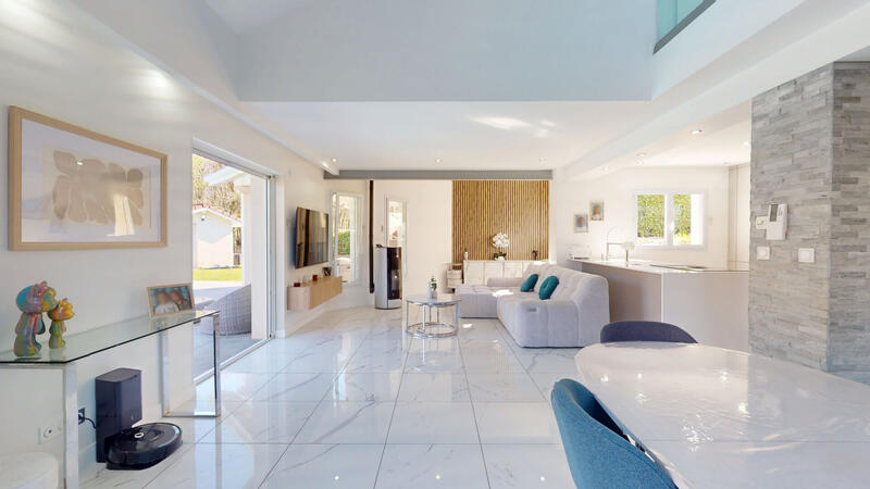 Maison - 145 m² - 7 pièces