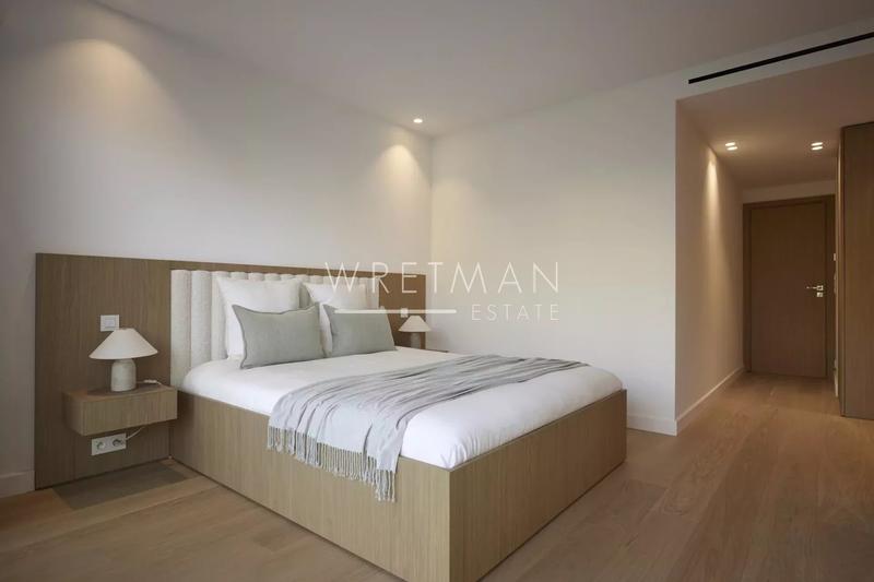 Appartement - 207 m² - 5 pièces