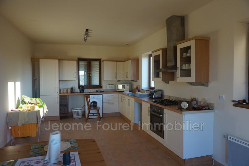 Maison - 900 m² - 6 pièces