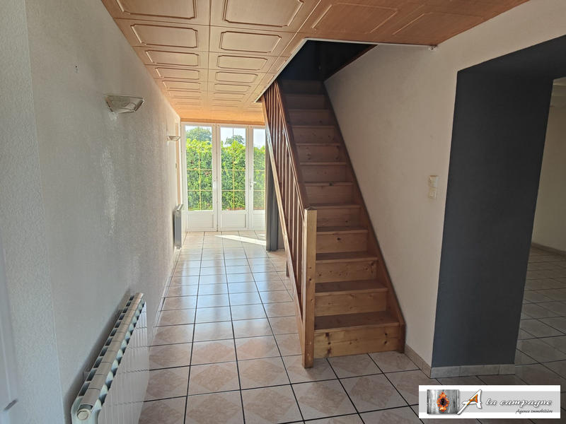 Maison - 210 m² - 9 pièces