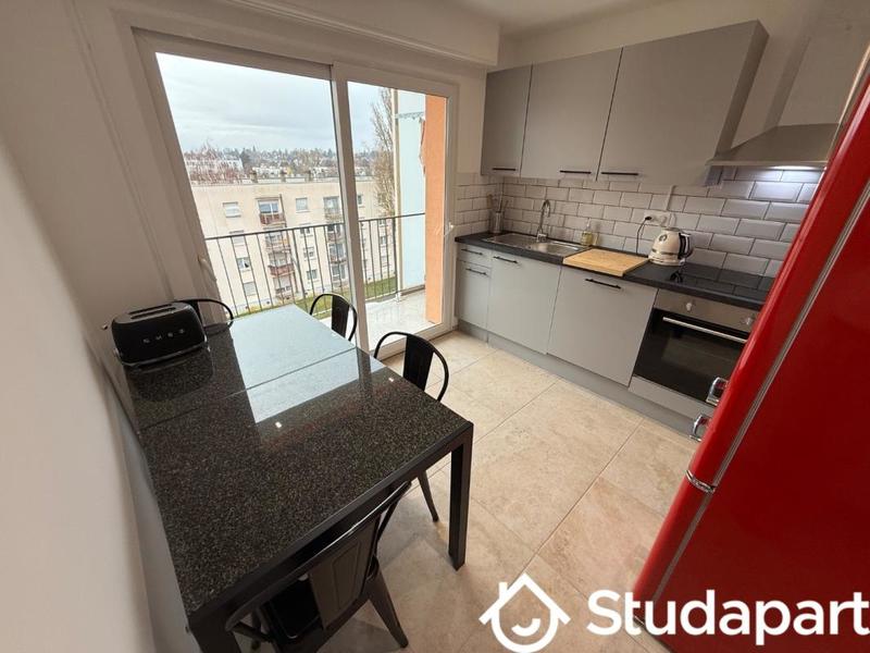 Chambre - 12 m² - 1 pièce