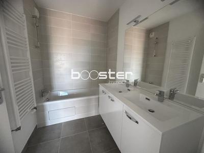 Appartement ancien - 92 m² - 4 pièces