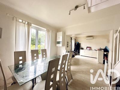 Maison - 110 m² - 6 pièces