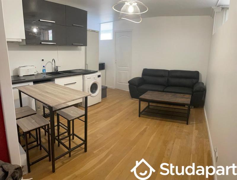 Chambre - 9 m² - 1 pièce