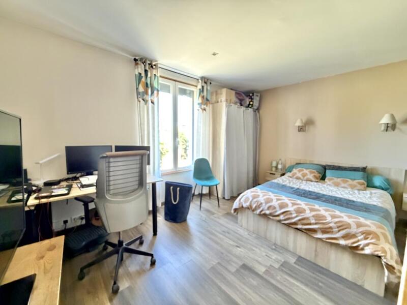 Maison - 120 m² - 5 pièces