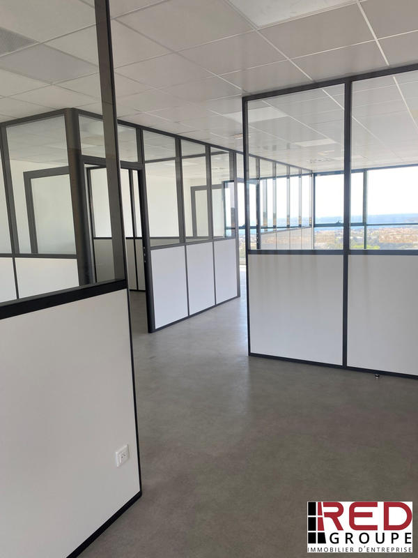 Bureau - 142 m²