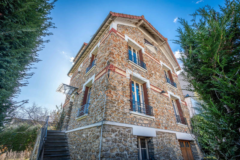 Maison - 162 m² - 7 pièces