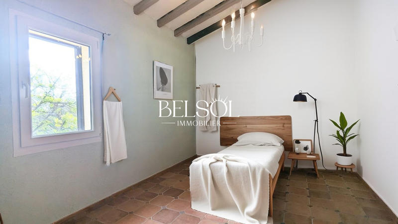 Maison - 184 m² - 6 pièces