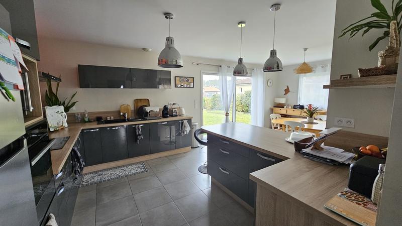 Maison - 142 m² - 5 pièces