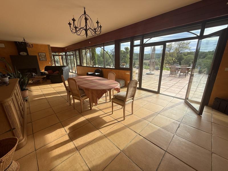 Villa - 215 m² - 5 pièces