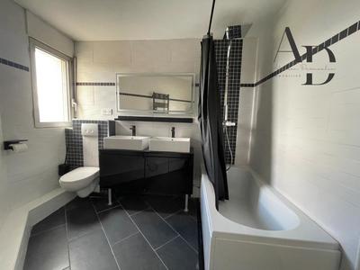 Appartement - 75 m² - 4 pièces