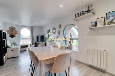 Loft - 64 m² - 3 pièces