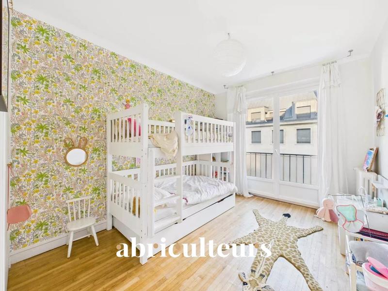 Appartement - 107 m² - 5 pièces