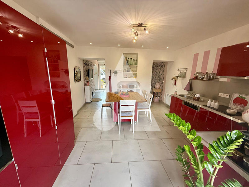 Maison - 110 m² - 4 pièces