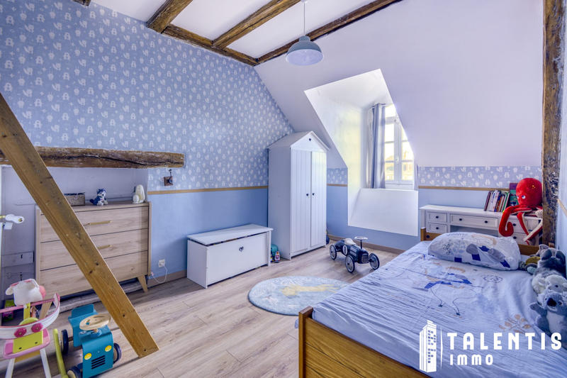 Appartement - 198 m² - 8 pièces