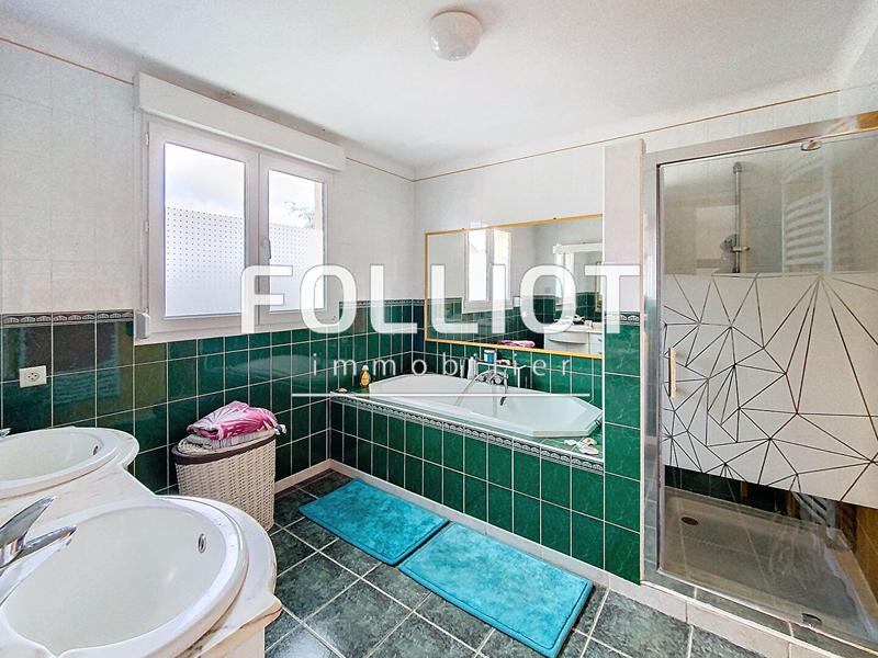 Maison - 93 m² - 5 pièces