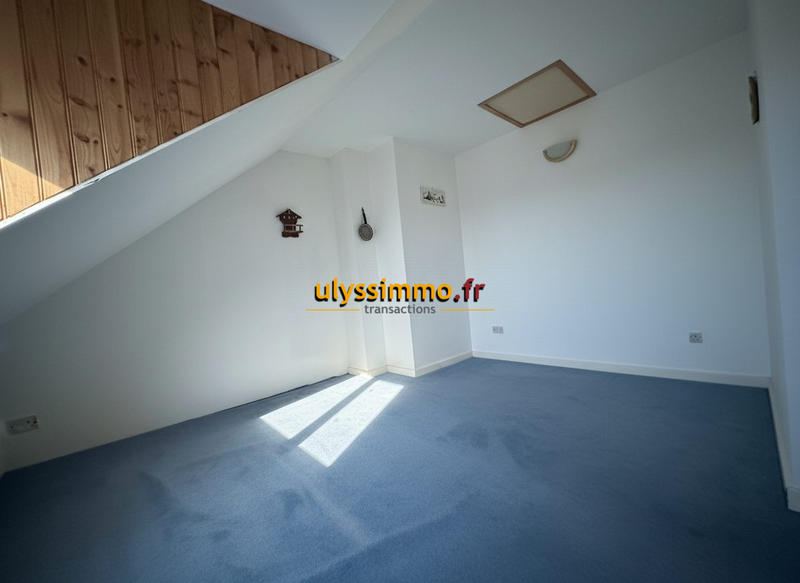 Maison traditionnelle - 138 m² - 7 pièces