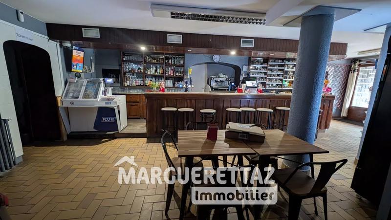 Local commercial - 178 m² - 4 pièces