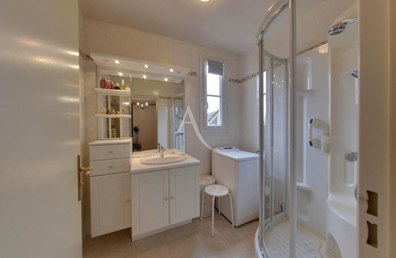 Appartement - 83 m² - 4 pièces