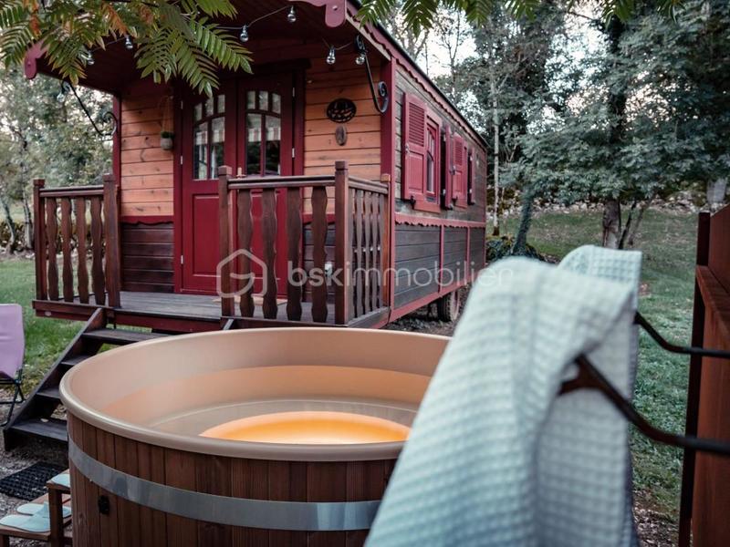 Maison - 490 m² - 12 pièces