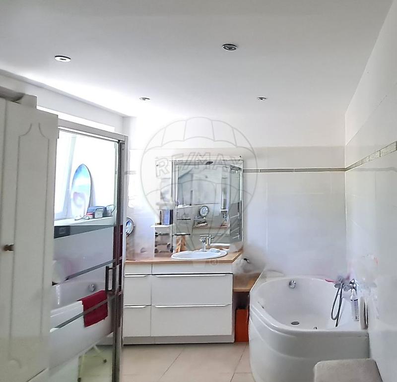 Maison - 186 m² - 6 pièces