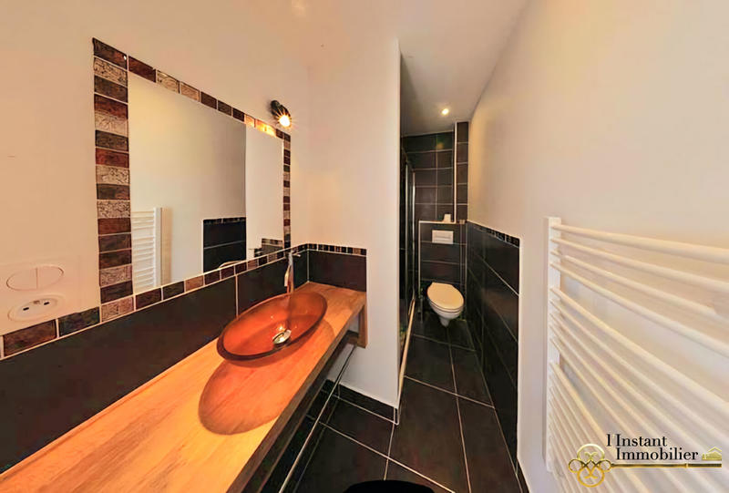 Maison - 282 m² - 10 pièces