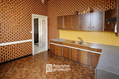 Propriété - 197 m² - 10 pièces