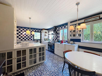 Maison ancienne - 286 m² - 7 pièces