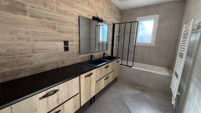 Maison contemporaine - 99 m² - 4 pièces