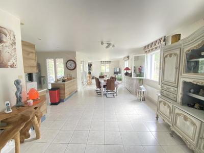 Villa - 141 m² - 5 pièces