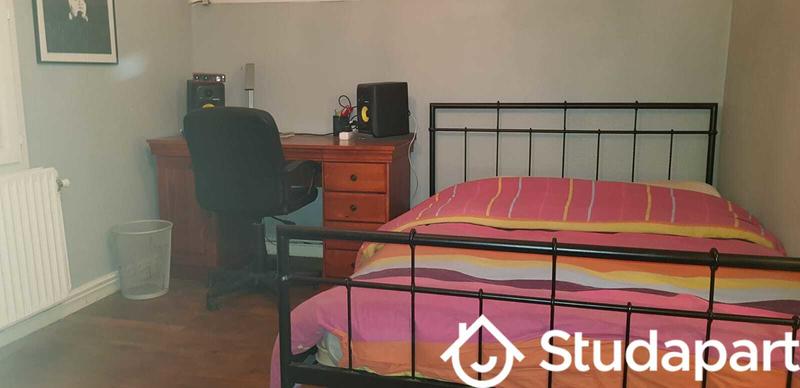 Chambre - 12 m² - 1 pièce