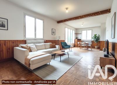 Maison - 90 m² - 5 pièces