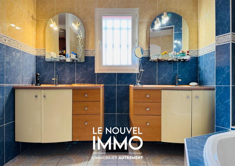 Villa - 250 m² - 7 pièces