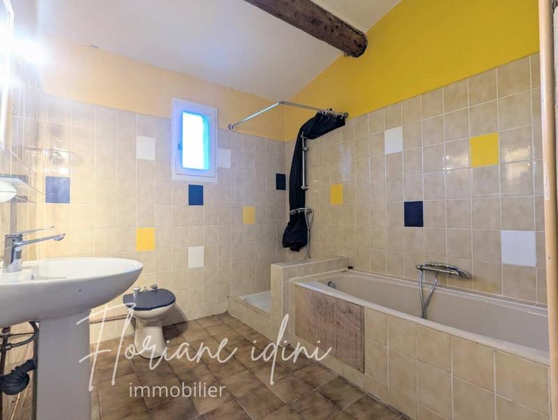 Maison - 200 m² - 8 pièces