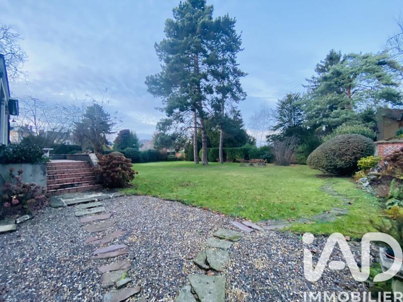 Maison - 224 m² - 11 pièces