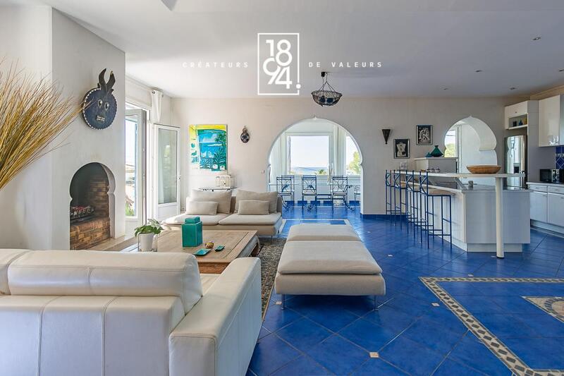 Propriété - 322 m² - 10 pièces