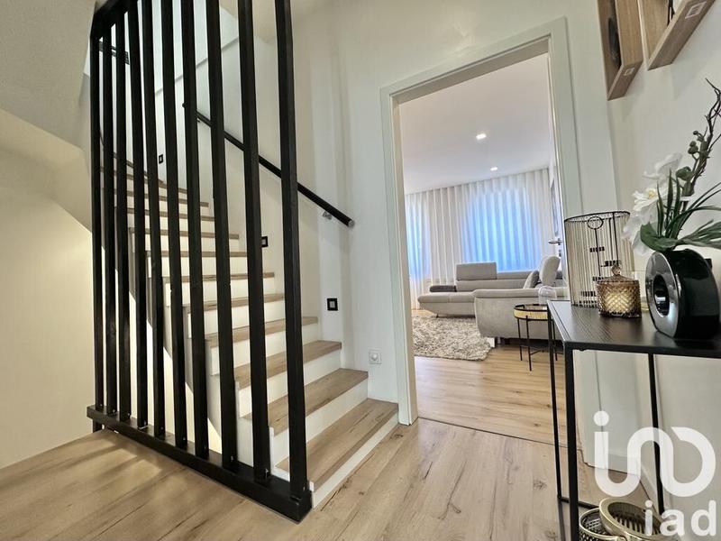 Maison de ville - 200 m² - 6 pièces